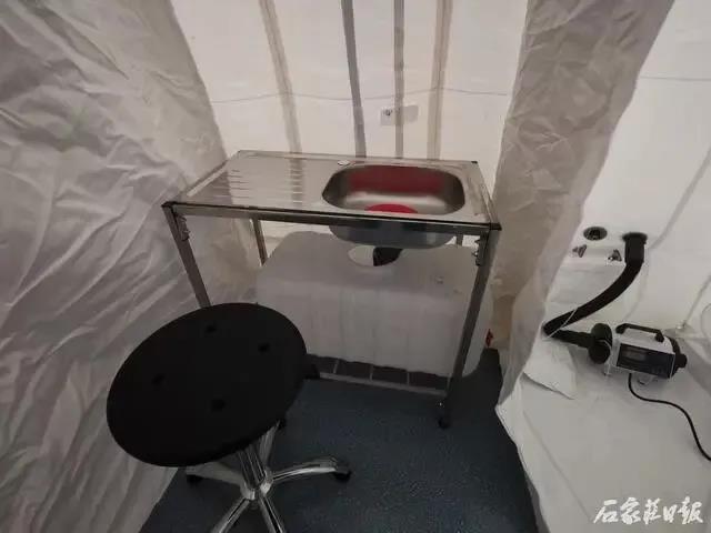 3 實驗人員洗手池帶有液體回收.jpg