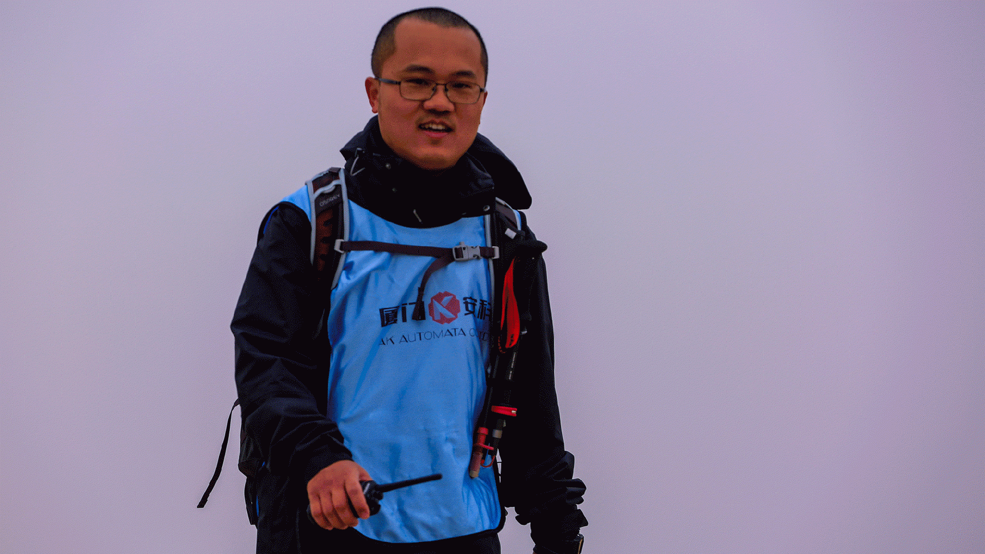 1617842837156627.gif 徒步.gif